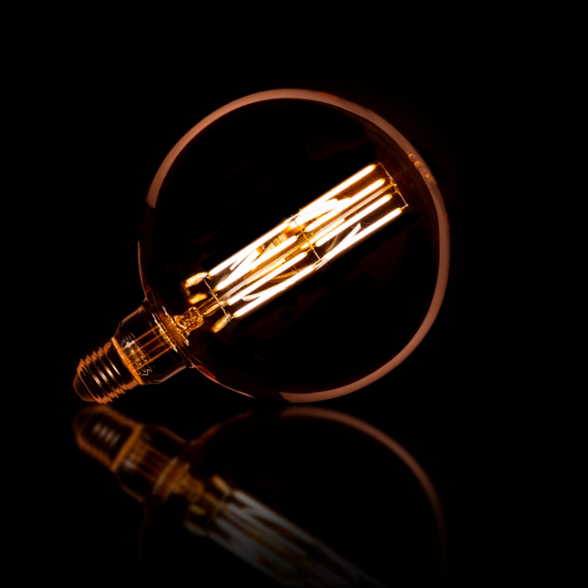 Ampoule globe ambré 15cm à LED filament E27 lumière chaude