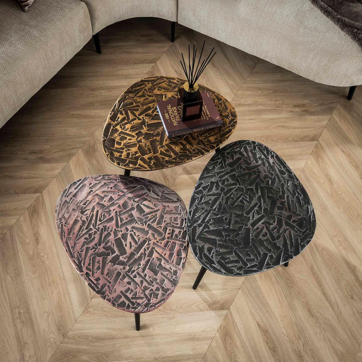 Table basse organique en métal NALA (lot de 3)